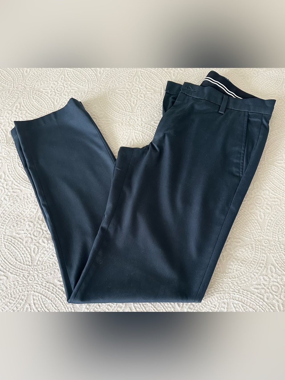 Men’s Amazon Essentials Blue Navy Slacks  Golf Pants 32x33 Slim Fit